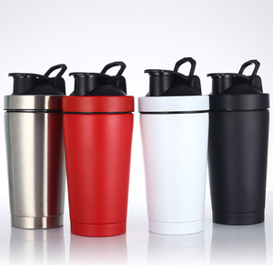 Bouteilles shaker isothermes en métal en gros, 25 oz, en acier inoxydable, pour mélanges protéinés, pré-entraînement, gym - Product Image 1