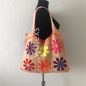 Haute qualité <span class=keywords><strong>Crochet</strong></span> marguerite <span class=keywords><strong>sac</strong></span> grand-mère carré fleur <span class=keywords><strong>sac</strong></span> fleur transporter <span class=keywords><strong>sac</strong></span> à bandoulière <span class=keywords><strong>Crochet</strong></span> bobo fourre-tout - Product Image 2