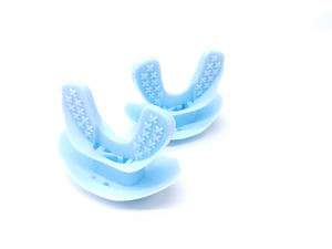 واقي فم رياضي مخصص من البلاستيك مع خدمة القص حسب الطلب - Product Image 3