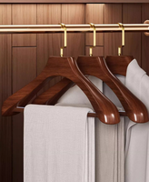 Porte-manteau en bois brun foncé avec finition laquée, à un seul niveau, pour magasin de vêtements et vente au détail