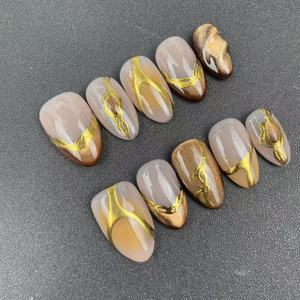 <span class=keywords><strong>Uñas</strong></span> Postizas Hechas a Mano de Alta Calidad al por Mayor, Reutilizables, Forma de Almendra, <span class=keywords><strong>Cortas</strong></span>, Estilo Francés, <span class=keywords><strong>Color</strong></span> Café - Product Image 3