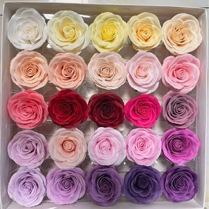25 Piezas de Flores Artificiales de Alta Calidad, Ramo de Rosas Suxing Inmortales, Caja de Regalo de Navidad, Decoración de Habitaciones, Flores de Jabón - Product Image 5