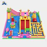 Parc gonflable intérieur commercial avec toboggan, mur d'escalade et parcours d'obstacles pour centre de divertissement pour enfants