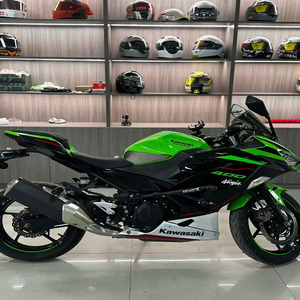 Gamme complète de motos à essence d'<span class=keywords><strong>occasion</strong></span> de Kawasaki, la <span class=keywords><strong>moto</strong></span> sportive à essence à deux cylindres refroidie par eau Ninja 400CC - Product Image 1