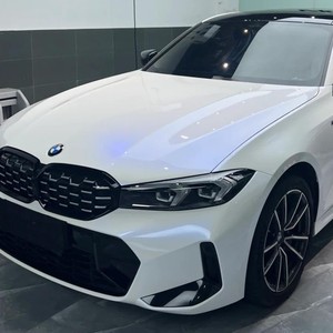 Vinilo automotriz blanco a azul PET de alto brillo con tecnología Air Release y autoregeneración, rollo de película para rotulación completa de vehículos que cambia de color. - Product Image 1