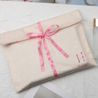 Pochette enveloppe à rabat en microfibre douce, velours et suède, avec logo personnalisé imprimé sur ruban de satin, pour emballage d'extensions capillaires