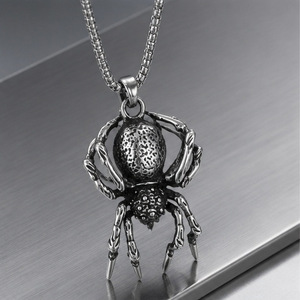 Yunnique – collier avec pendentif araignée en acier inoxydable, unisexe, style punk, bijoux à motif animal, accessoire de mode - Product Image 1