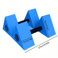 2 haltères légers en mousse EVA triangulaire pour les exercices d'aérobic aquatique et les exercices aquatiques.