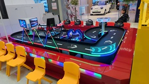 Macchina <span class=keywords><strong>da</strong></span> Gioco per Corse su <span class=keywords><strong>Pista</strong></span> per 6 Giocatori, Slot Car Racing Track per Bambini - Product Image 2