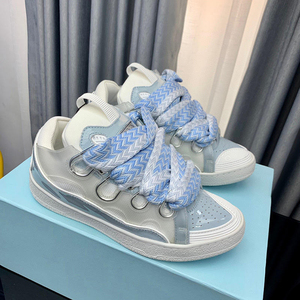 Chaussures de sport confortables et respirantes à lacets, à semelle épaisse, antidérapantes, en PU, pour couple, idéales pour la marche et les sorties. - Product Image 1