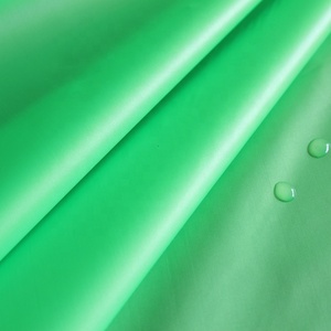190T <span class=keywords><strong>tissu</strong></span> En Taffetas De Polyester Imperméable avec PU Enduit <span class=keywords><strong>Tissu</strong></span> <span class=keywords><strong>Déperlant</strong></span> pour Sac De Tente Parapluie Imperméable - Product Image 4