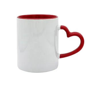 Caneca de sublimação em branco de 11 onças fornecedor com alça de coração vermelho caneca revestida de cor interna caneca de sublimação de café