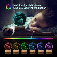 Lampe de nuit en cristal 3D TSINYE en forme de méduse avec base en bois LED 16 couleurs, décoration de bureau originale, cadeaux pour enfants, filles, garçons, amis, fans