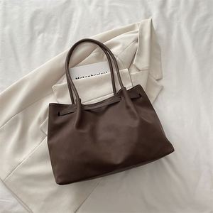 Korean Fashion Shoulder Bag Simple and Large Capacity Niche Design Tote Bag Cross Body Women's Handbag - Product Image 3
