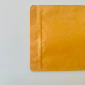 Sacs d'emballage verticaux à fond carré de qualité alimentaire avec fermetures à glissière thermoscellables et fenêtres transparentes en stock pour les noix, les aliments pour animaux de compagnie et les collations - Product Image 3