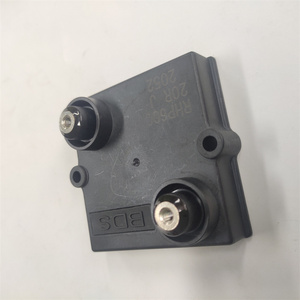 Điện áp cao 5% <span class=keywords><strong>400W</strong></span> 10 ohms gắn vào tản nhiệt làm mát bằng nước phẳng điện trở phim dày - Product Image 3