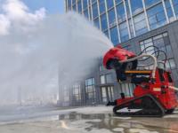 Robot Pemadam Kebakaran Beroda Rantai Bertenaga Diesel 100000m/jam dengan Meriam Air 80L/S dan Kontrol Jarak Jauh 1000M RXR-YM100000D