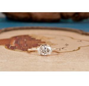 Anillo ovalado con bisel medio para uso diario, anillo elegante para mujer, diseño moderno con comodidad duradera, perfecto para uso diario - Product Image 1