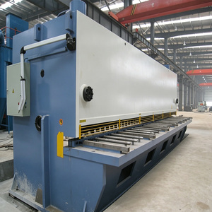 Máquina de Corte de Chapa Metálica CNC con Guillotina Hidráulica QC11K - Product Image 2