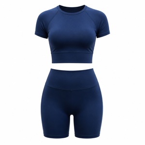 Ensemble de yoga sans couture bleu marine premium avec haut court ajusté à manches courtes et mini-short sculptant taille haute pour l'entraînement physique - Product Image 3