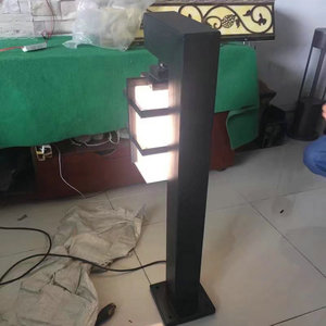 Lampe solaire de jardin LED extérieure 12V avec cellule solaire mono silicium, résistante à l'eau, autoportante, garantie 5 ans - Product Image 1