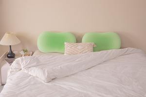 TPE Planètes Violet Vert Harmonie <span class=keywords><strong>Oreiller</strong></span> pour Dormir Grille Élastique <span class=keywords><strong>de</strong></span> Soutien Hex avec 100% Doux <span class=keywords><strong>Ventre</strong></span> <span class=keywords><strong>de</strong></span> Chat <span class=keywords><strong>Forme</strong></span> Mousse à Mémoire - Product Image 5