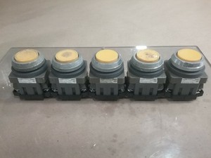 Nuevo PLC Original Abn Bs010e para Automatización Industrial, Controlador Dedicado, Disponible en Stock - Product Image 1