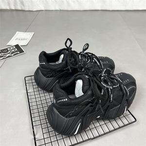 Baskets bicolores pour femme, nouvelles chaussures à talons hauts populaires pour l'automne 2026, polyvalentes, rehaussantes et à semelle épaisse - Product Image 3