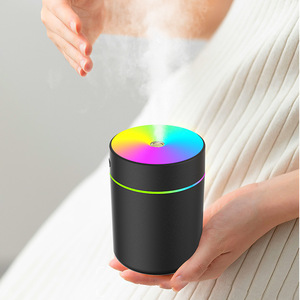 New Arrival USB Portable Mini Plastic Car & Home Ultrasonic Humidifier with Colorful Night Lights 0.5L Capacity 36dB <b>Noise</b> - Product Image 5