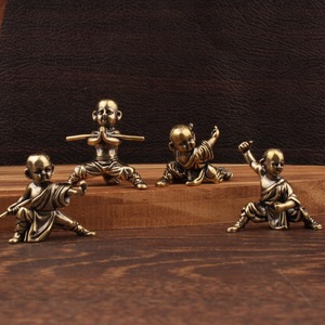1 pièce Petite figurine de moine de Kung Fu en laiton, artisanat créatif, ornement en laiton - Product Image 1