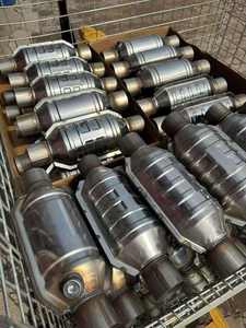 다양한 차량을위한 고효율 범용 스테인레스 스틸 촉매 변환기 세라믹 DPF DOC SIC 필터 촉매 - Product Image 3