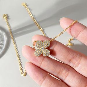 Colliers pendentifs tendance, bijoux plaqués or, sertis de zirconias CZ, collier fleur pour femmes - Product Image 6