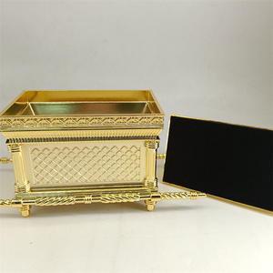 Modèle <span class=keywords><strong>d</strong></span>'Arche de la <span class=keywords><strong>Alliance</strong></span> en métal plaqué or, ornement juif Judaica, souvenir religieux israélien, <span class=keywords><strong>d</strong></span>écoration de bureau à domicile, cadeau - Product Image 3