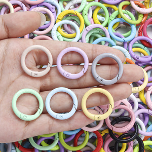 Hợp Thời Trang 20Mm Kẽm Hợp Kim Dây Đeo Mạ Mùa Xuân Vòng Chìa Khóa Đầy Màu Sắc O Vòng Móc Khóa <span class=keywords><strong>Snap</strong></span> Hooks Cho Hành Lý Túi Đồ Trang Sức OEM ODM Nguồn Cung Cấp - Product Image 4