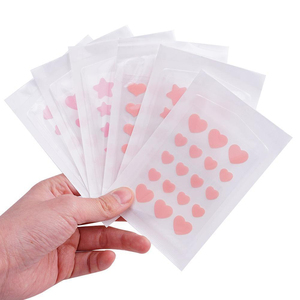 Parches de hidrocoloide de marca privada para acné y espinillas, cubiertas de granos con diseño de estrella, pegatinas coloridas para manchas con árbol de té, ácido salicílico y CIC - Product Image 1