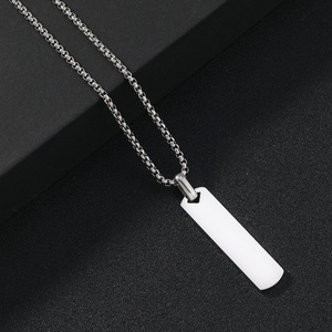 Alla moda <span class=keywords><strong>collana</strong></span> in acciaio inossidabile per gli uomini, semplice <span class=keywords><strong>collana</strong></span> rettangolare liscia <span class=keywords><strong>con</strong></span> lettere incise - Product Image 5