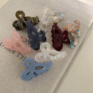 Nouveau coréen clair couleur unie nœud papillon pince à <span class=keywords><strong>cheveux</strong></span> en gros élégant accessoires de <span class=keywords><strong>cheveux</strong></span> filles acétate marbrure requin pinces à <span class=keywords><strong>cheveux</strong></span> pinces - Product Image 3