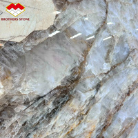 Dalle de marbre en quartzite translucide naturel Patagonia Pandora pour crédence, mur d'arrière-plan rétroéclairé, plan de travail de cuisine et escalier
