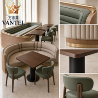 Ensemble de mobilier moderne pour hôtels et restaurants, sièges en banquette sur mesure, tables et chaises pour projets hôteliers et de restauration