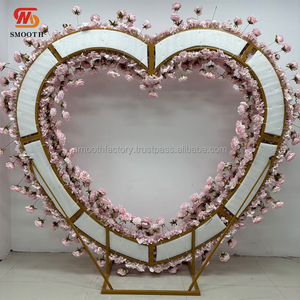 Arco de Flores Artificiales LEDA, Exquisito, en Forma de Corazón Rosa, Hecho a Mano, para Bodas al Aire Libre, San Valentín - Product Image 3