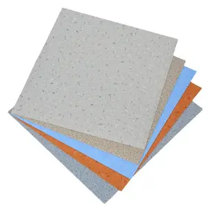 Moderno impermeable gris claro roble ingeniería suelo de madera estilo heterogéneo rollo de suelo de plástico para el dormitorio