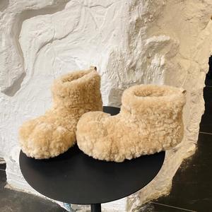 Xinzirain Custom inverno nuovi stivali corti in pelliccia sintetica stile zampa di gatto fodera calda da donna a metà polpaccio tacco piatto stivali da neve per donna - Product Image 4