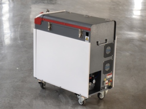 Nettoyeur laser à impulsions à <span class=keywords><strong>refroidissement</strong></span> par air, machine portative de décapage de rouille au laser pour l'entretien des pièces automobiles et des équipements maritimes - Product Image 5