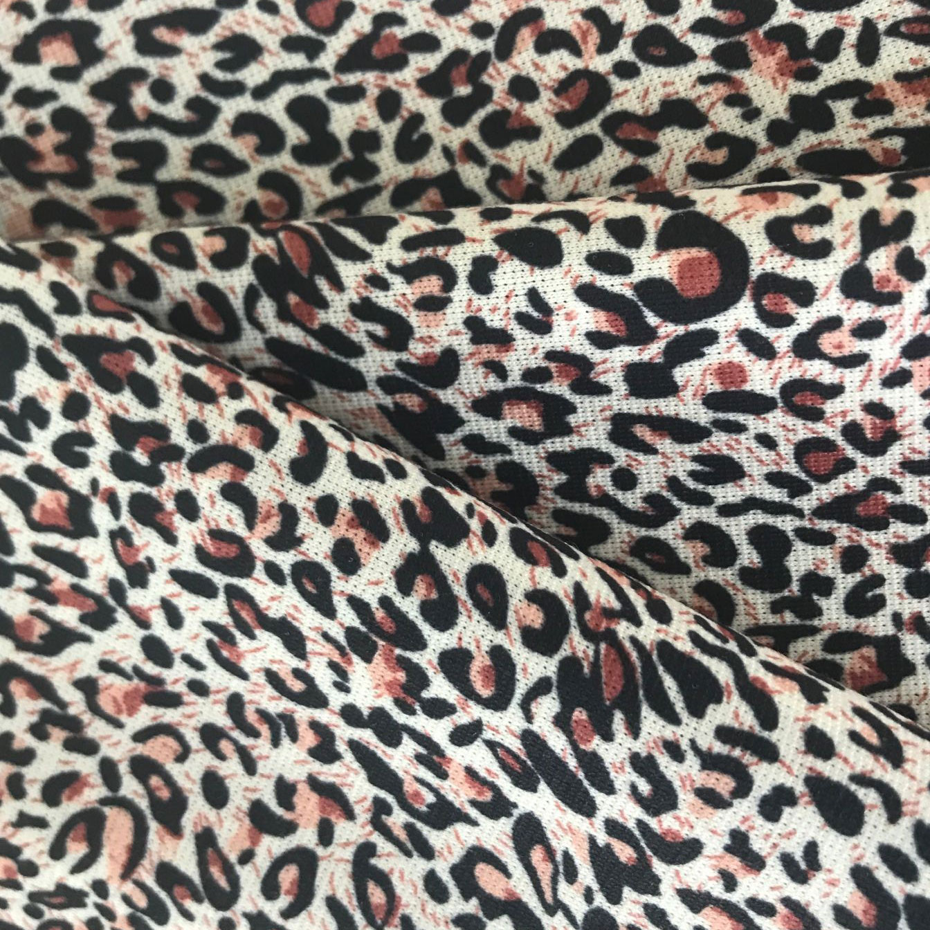 Supplier Printed Leopard Pattern NTR 60% Polyester 35% Rayon 5% Spandex Stretch Knit Roma Fabric For Garment