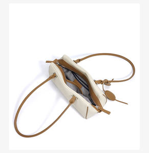 Bolso de hombro de cuero vacuno de alta calidad, estilo retro, personalizado para mujer. - Product Image 6