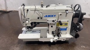 Machine à coudre industrielle automatique haute vitesse JUKKY 781, point noué, boutonnière droite, configuration à lit plat pour usage domestique - Product Image 3
