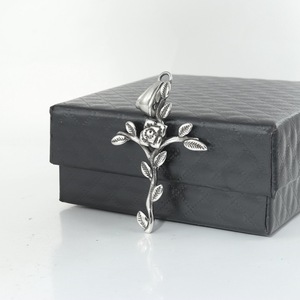 yunnique Stainless Steel <b>Cross</b> Rose Pendant Necklace Unisex Fashion Jewelry For <b>Men</b> And Women - Product Image 4