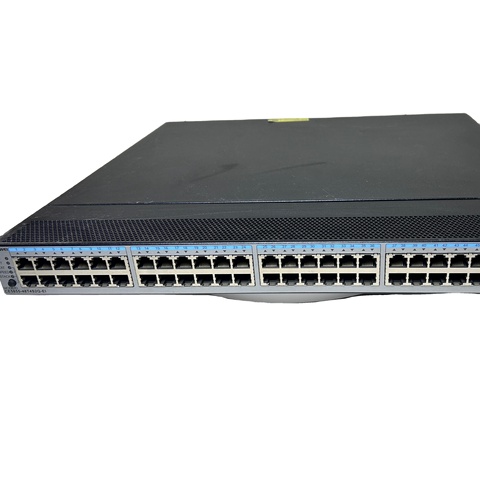 Cloud Engine CE5855-48T4S2Q-EI 48 x GE Base-T and 4 x 10 GE SFP+ 2 x 40 GE QSFP+Data Center Used Switch