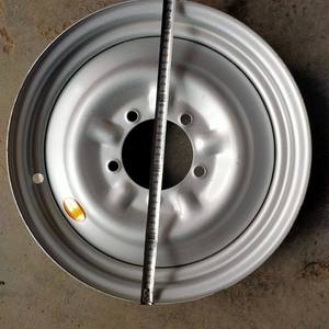 Prix d'usine <span class=keywords><strong>Pièces</strong></span> de tracteur Jante de tracteur/Moyeu de roue avant/arrière pour tracteurs agricoles YTO/Dongfeng/Lovol/Foton - Product Image 5