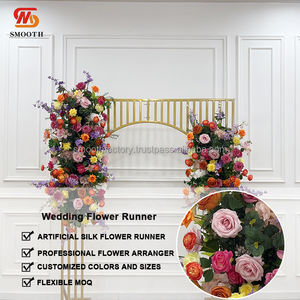 Camino de Mesa de Flores Hecho a Mano en Rosa y Naranja Personalizado LEDA, Decoración Suave para Bodas, Fiestas de Cumpleaños y San Valentín - Product Image 3